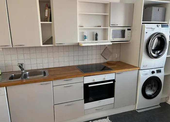 Center Spacious And Quiet 2br 88m2 公寓 *